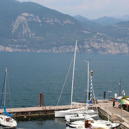 Hotel Danieli La Castellana Lago Di Garda برنزوني سول جاردا المظهر الخارجي الصورة