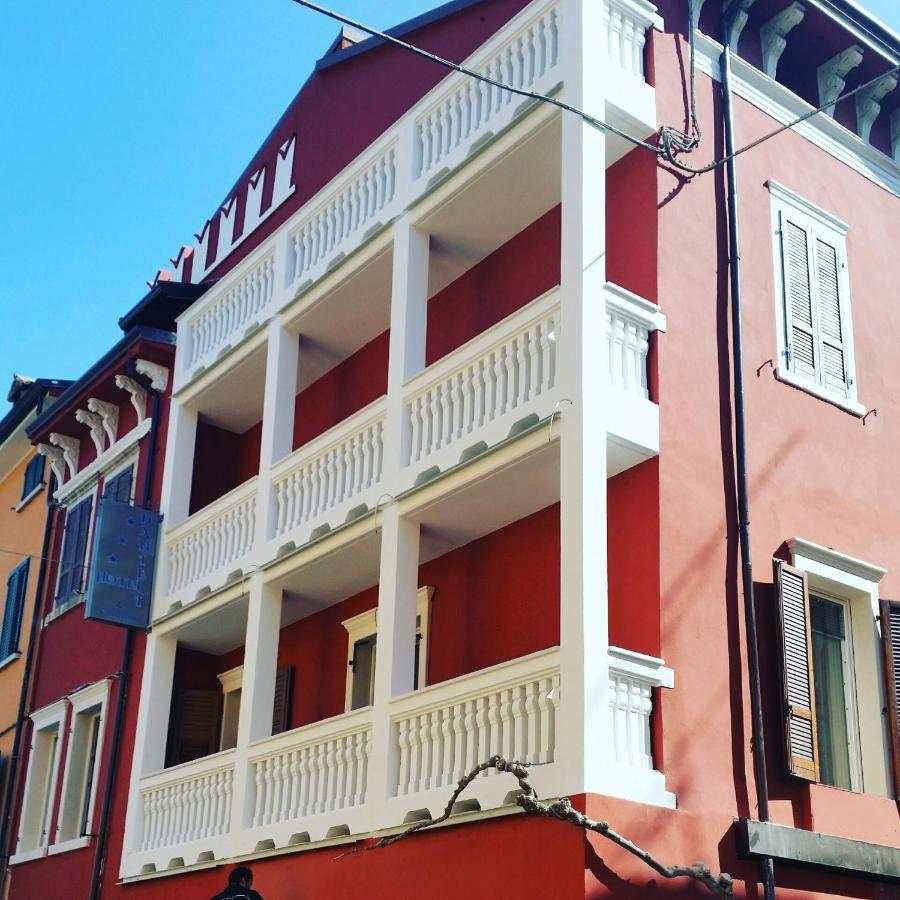 Hotel Danieli La Castellana Lago Di Garda برنزوني سول جاردا المظهر الخارجي الصورة