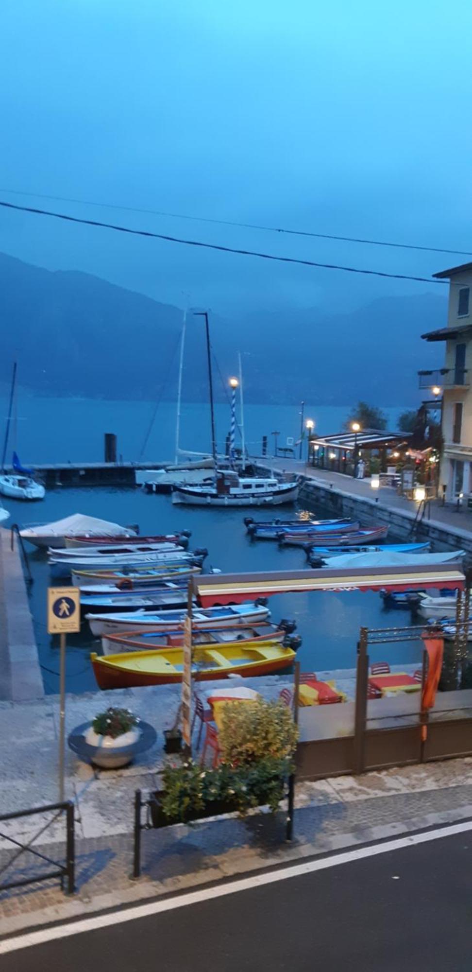Hotel Danieli La Castellana Lago Di Garda برنزوني سول جاردا المظهر الخارجي الصورة