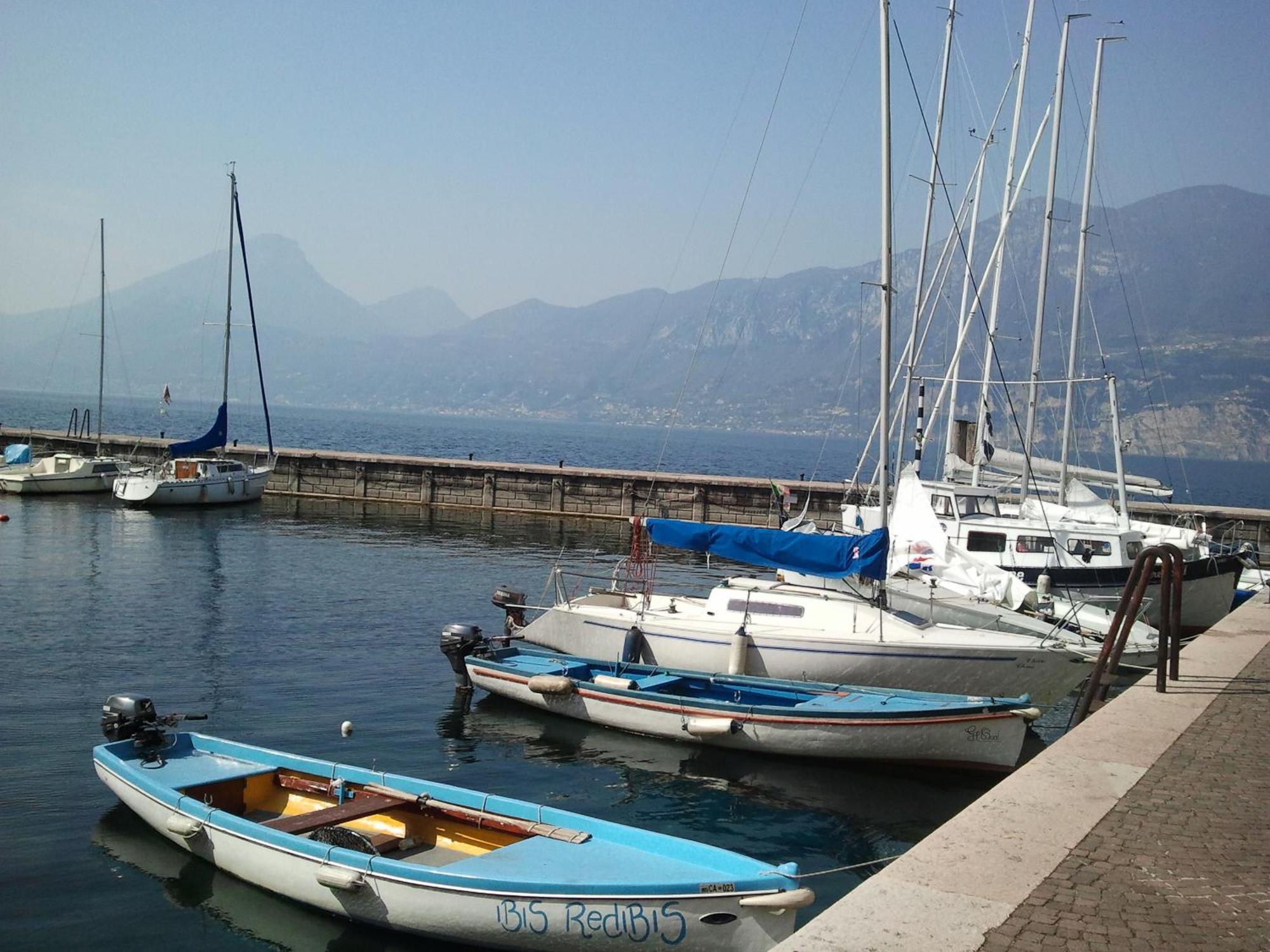 Hotel Danieli La Castellana Lago Di Garda برنزوني سول جاردا المظهر الخارجي الصورة